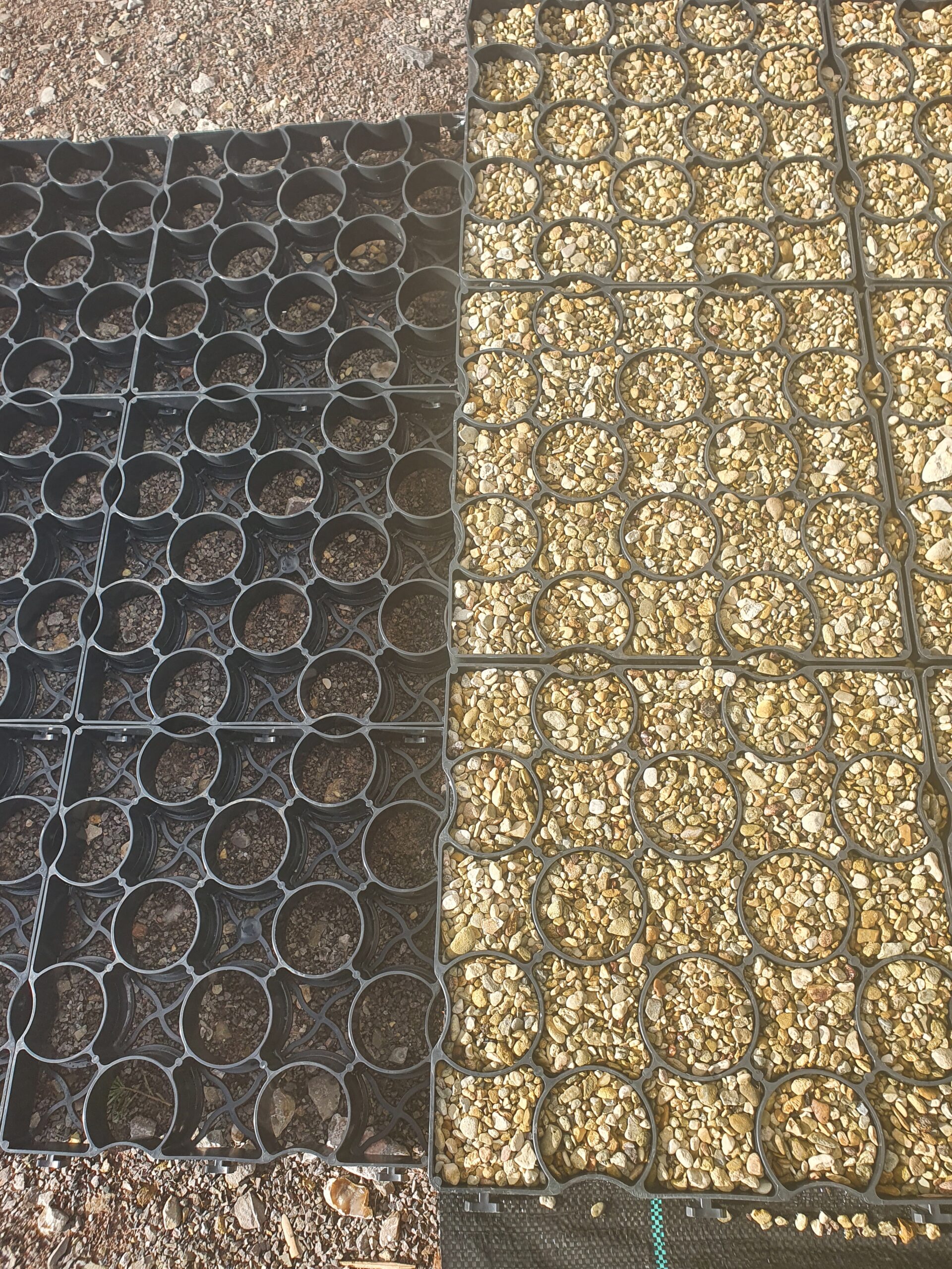 various stone chippings under mesh